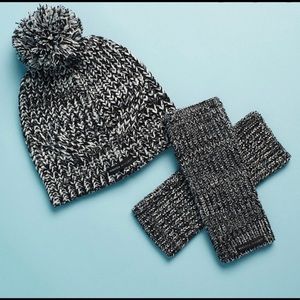 Rebecca Minkoff - Beenie and Arm warmer *REDUCED*
